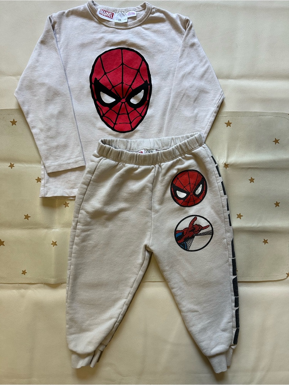 4/5 Zara Marvel White & Red Spider-Man Kids Shirt & Sweatpants Set